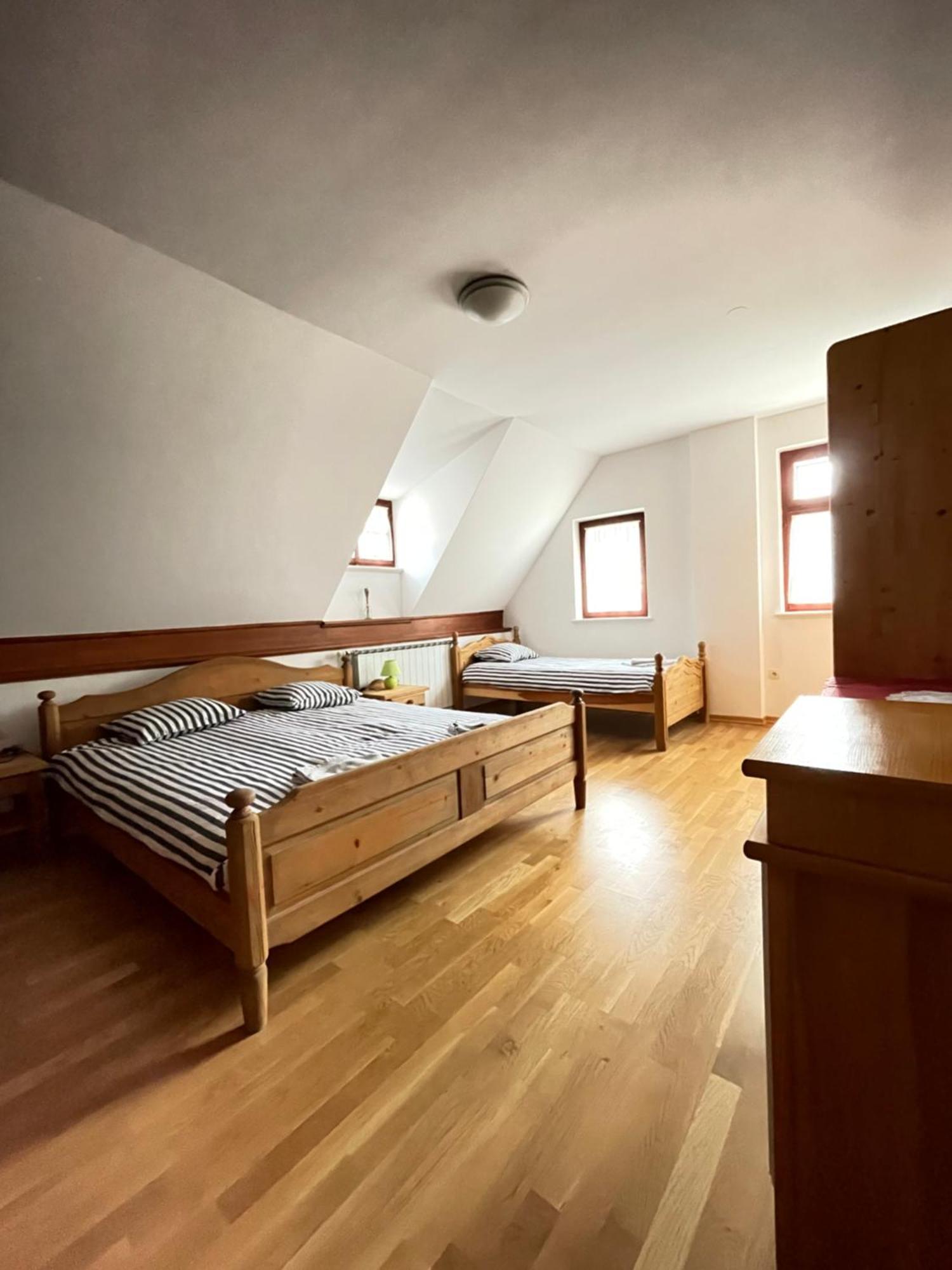 Gostisce Barbara Hotel Idrija Exterior photo